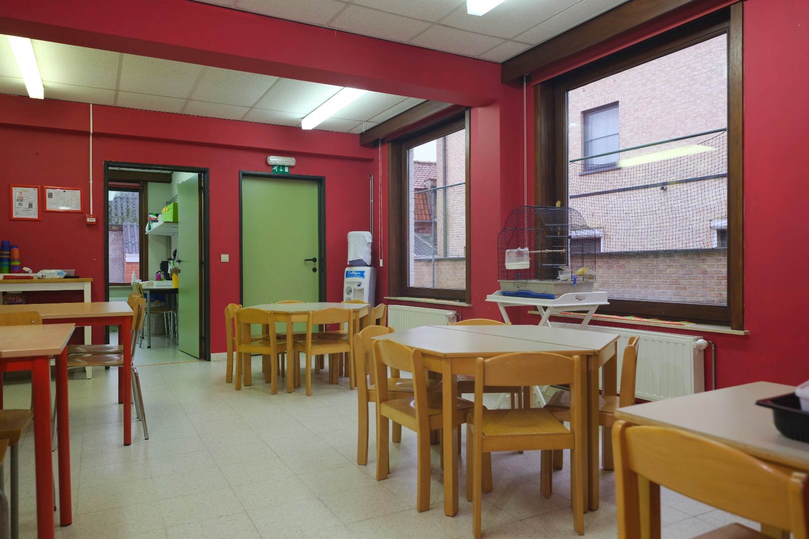 Uitzonderlijk ruim en polyvalent gebouw in hartje Ursel - foto 4