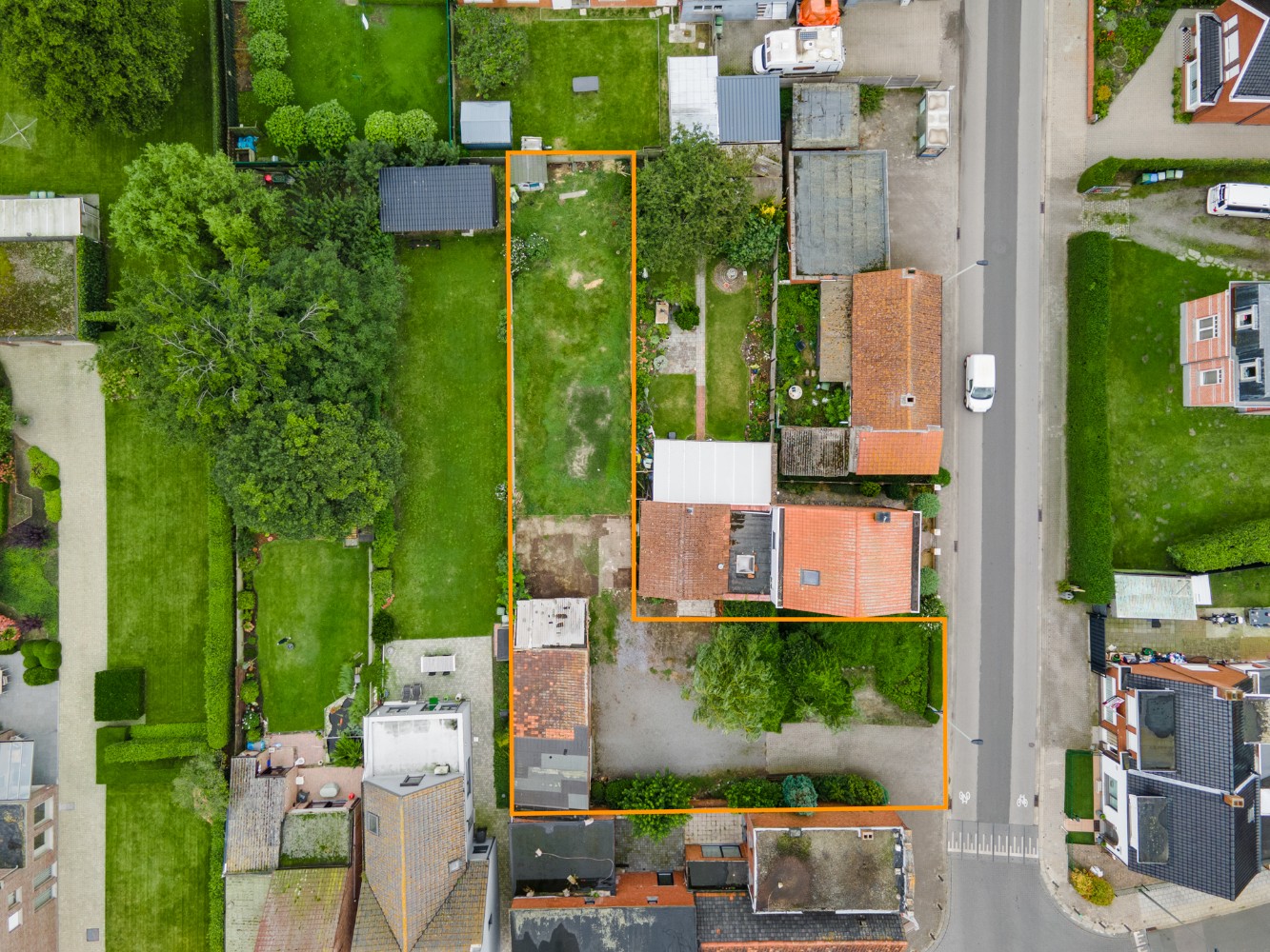 Centraal gelegen bouwgrond van 600m² in centrum van Zandvliet - foto 1