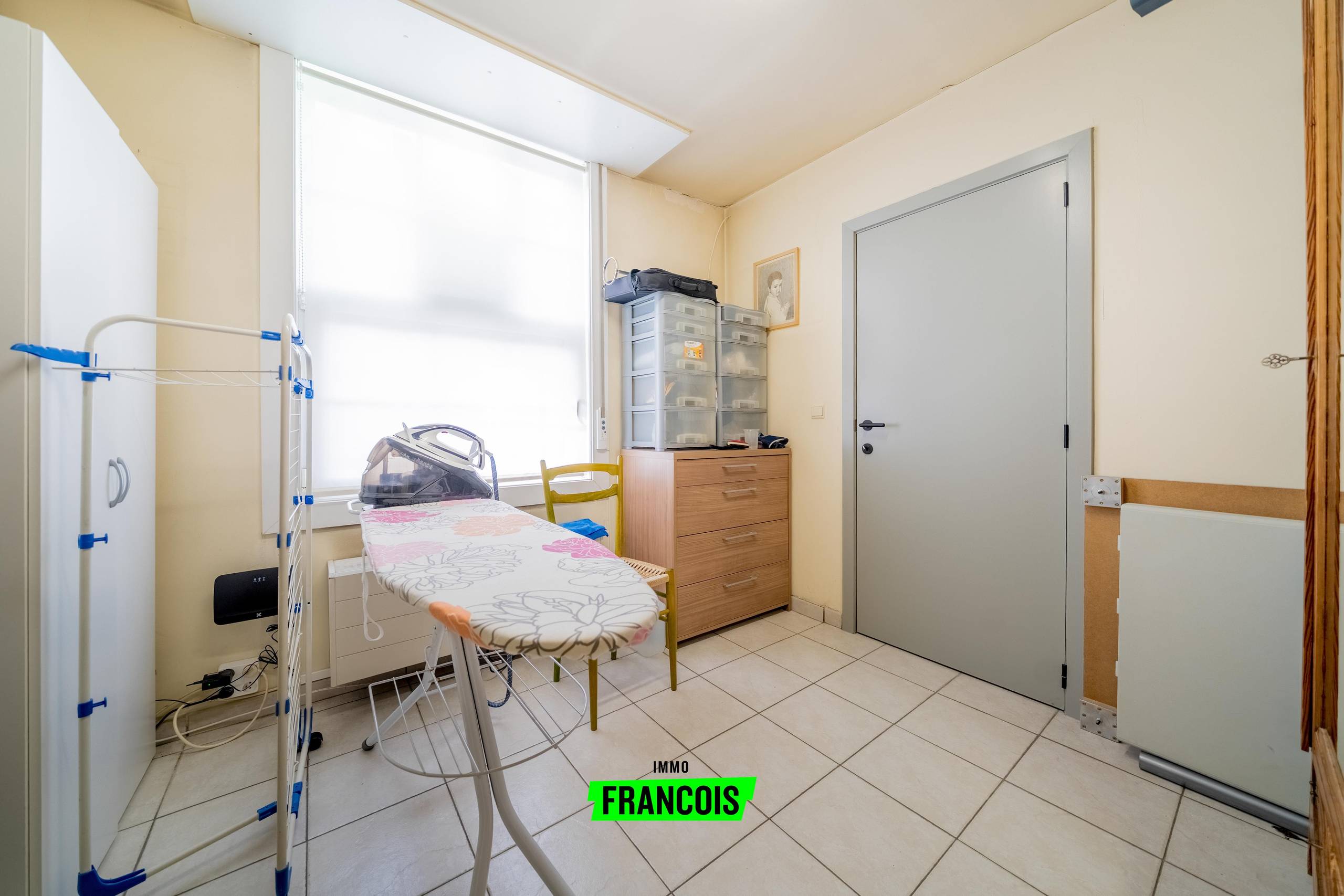 Instapklare woning met inpandige garage en gezellige tuin te koop in Bissegem! - foto 4