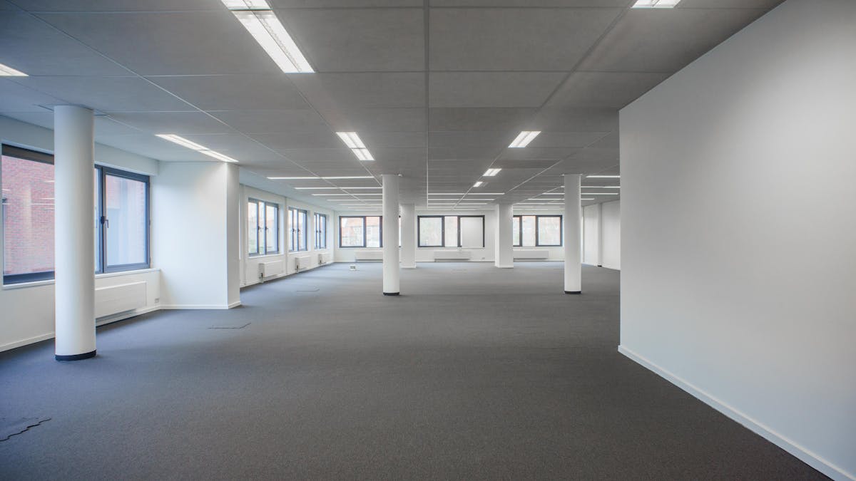Kantoor van ca. 307 m² in het Clintonpark in Roeselare - foto 2