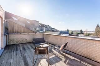 Dit charmante duplex appartement op de tweede verdieping van een verzorgd gebouw in de Mussenhoevenlaan in Boechout biedt een rustige ligging met...