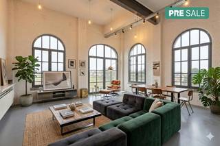 PRE-SALE on 28/04/2026 between 5 pm and 7 pm.In the famous and iconic Ruysbroeck Mills, a beautiful characterful loft of ± 106 m², on the 4th...