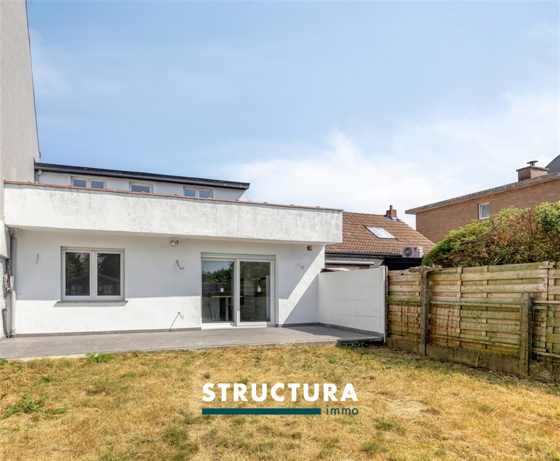 Instapklare gerenoveerde woning met zuidwestgerichte tuin - foto 1
