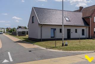 Top gerenoveerde woning met eindeloze afwerkingsmogelijkheden.Deze woning werd volledig gerenoveerd en naar de huidige normen gebracht vanwege...