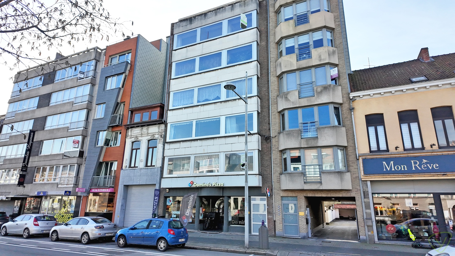 Lichtrijk en ruim 3-slaapkamerappartement op centrale ligging - foto 3
