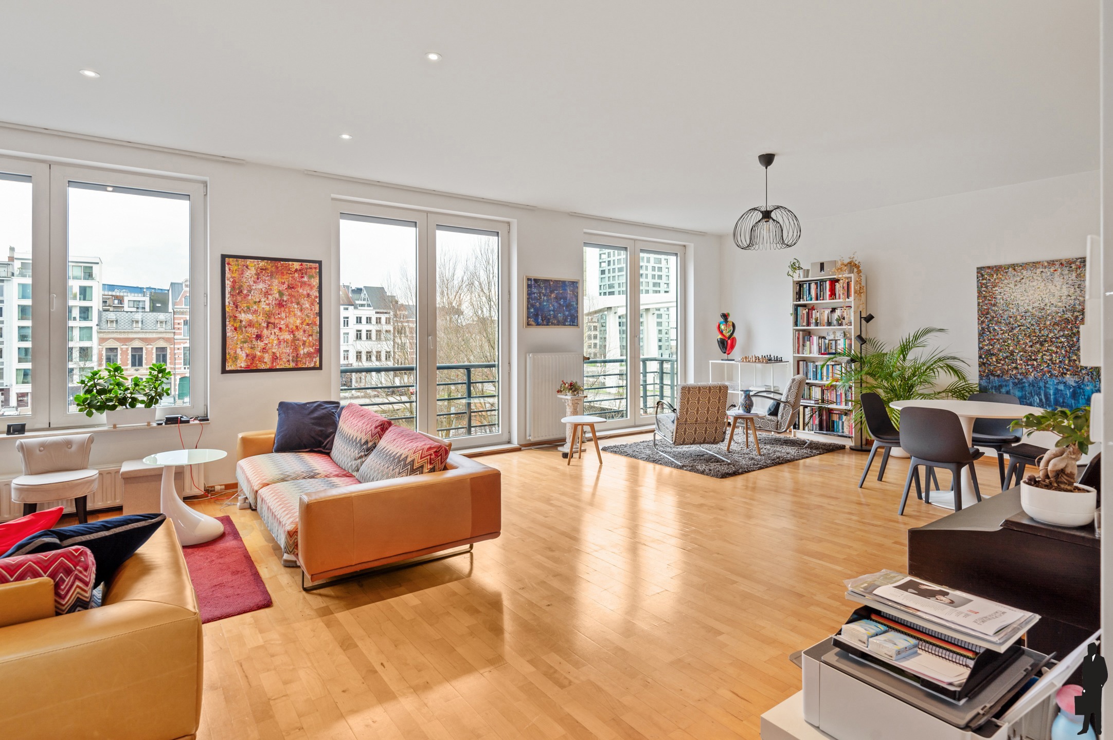 Licht en ruim 2-slaapkamerappartement met prachtig waterzicht - foto 3