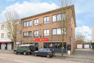 Spacious ground floor office 176m².Entirely ground floor of a small building in Brasschaat. ...