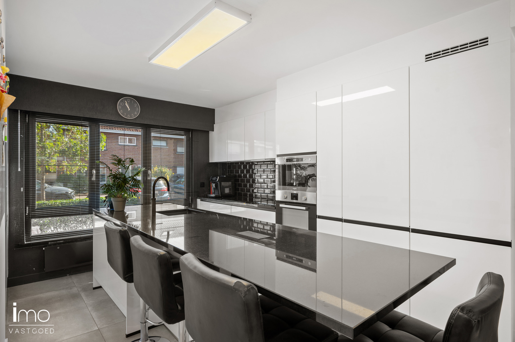 Gerenoveerde gezinswoning in doodlopende straat - foto 4