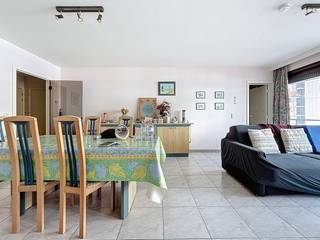 Een verassend ruim appartement op een boogscheut van de Zeedijk en het strand. Het appartement geniet van een ideale ligging in de...