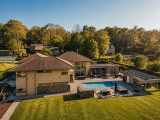 *** À VENDRE *** Petit-Enghien – Bois de Strihoux – Propriété d’exception unique avec terrain Sud-Ouest ! Villa récente (2006) de 5 chambres...