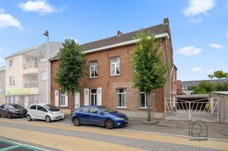 UNIEKE RENOVATIEKANS IN HET HART VAN BONHEIDENAan het charmante kerkplein van Bonheiden vind je deze ruime, te renoveren woning met karakter. Ooit...