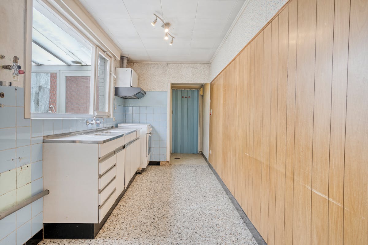Characterful renovation home in Izegem with lots of potential! - photo 5