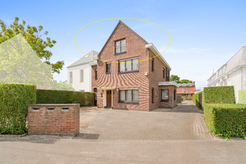 --- NIEUW --- Gunstig gelegen dakappartement met 1 slaapkamer incl. autostaanplaats. - foto 1