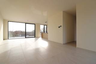 Prachtig ruim nieuwbouwappartement in hartje Ardooie.Het appartement bevindt zich op de tweede verdieping in de stijlvolle residentie Parkzicht...