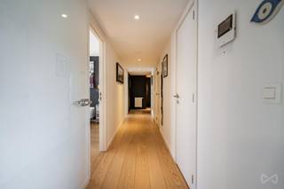 KRAAINEM nabij WOLUWE-SAINT-PIERRE - Wij stellen u dit prachtige volledig gemeubeld 2 kamer appartement voor van +/-128m², ideaal gelegen nabij...