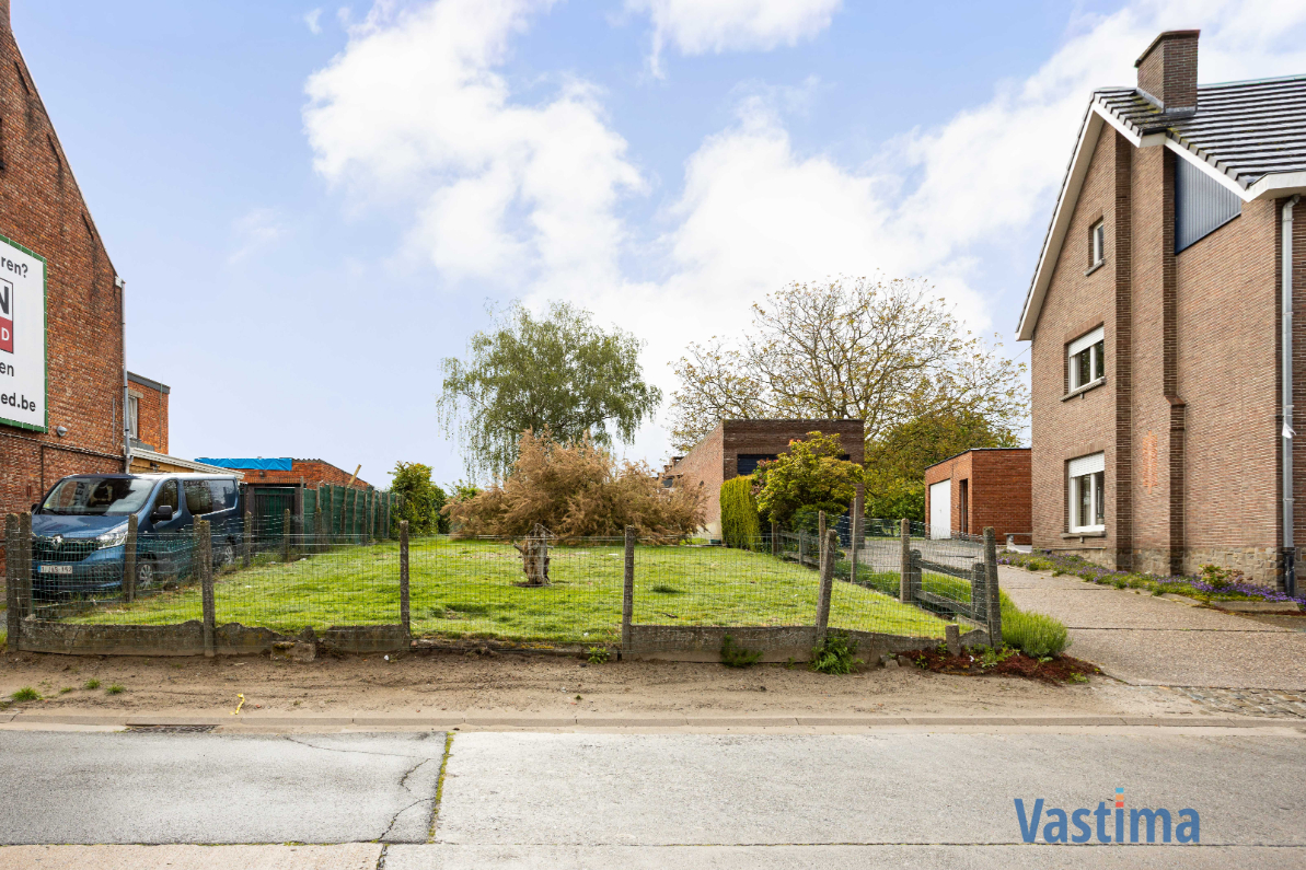 Woning met opslagruimte en grond op strategische ligging - foto 4