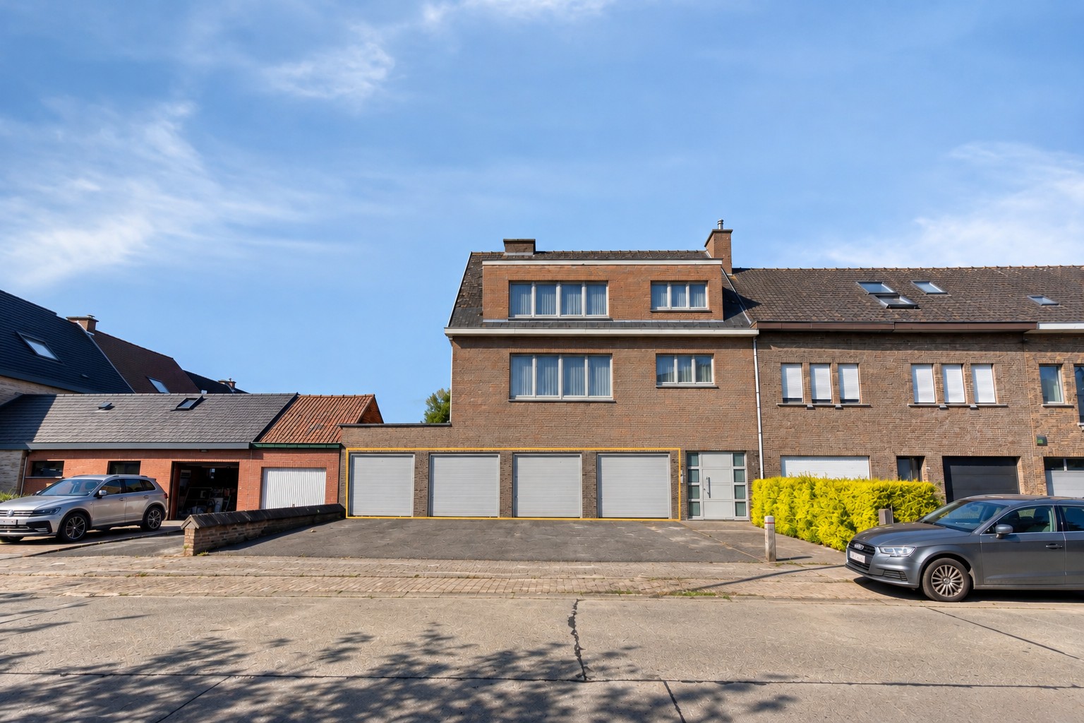 Grote gezinswoning met talrijke mogelijkheden en 4 garageboxen - foto 4