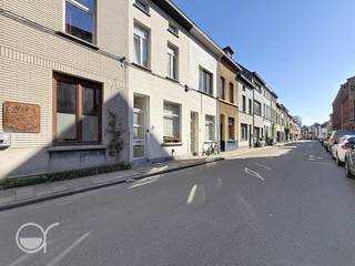 OPGELET: om dit pand te huren of bezichtigen vragen wij steeds eerst een virtueel bezoek te brengen aan het pand. Ga hiervoor naar www.rosseel.be...