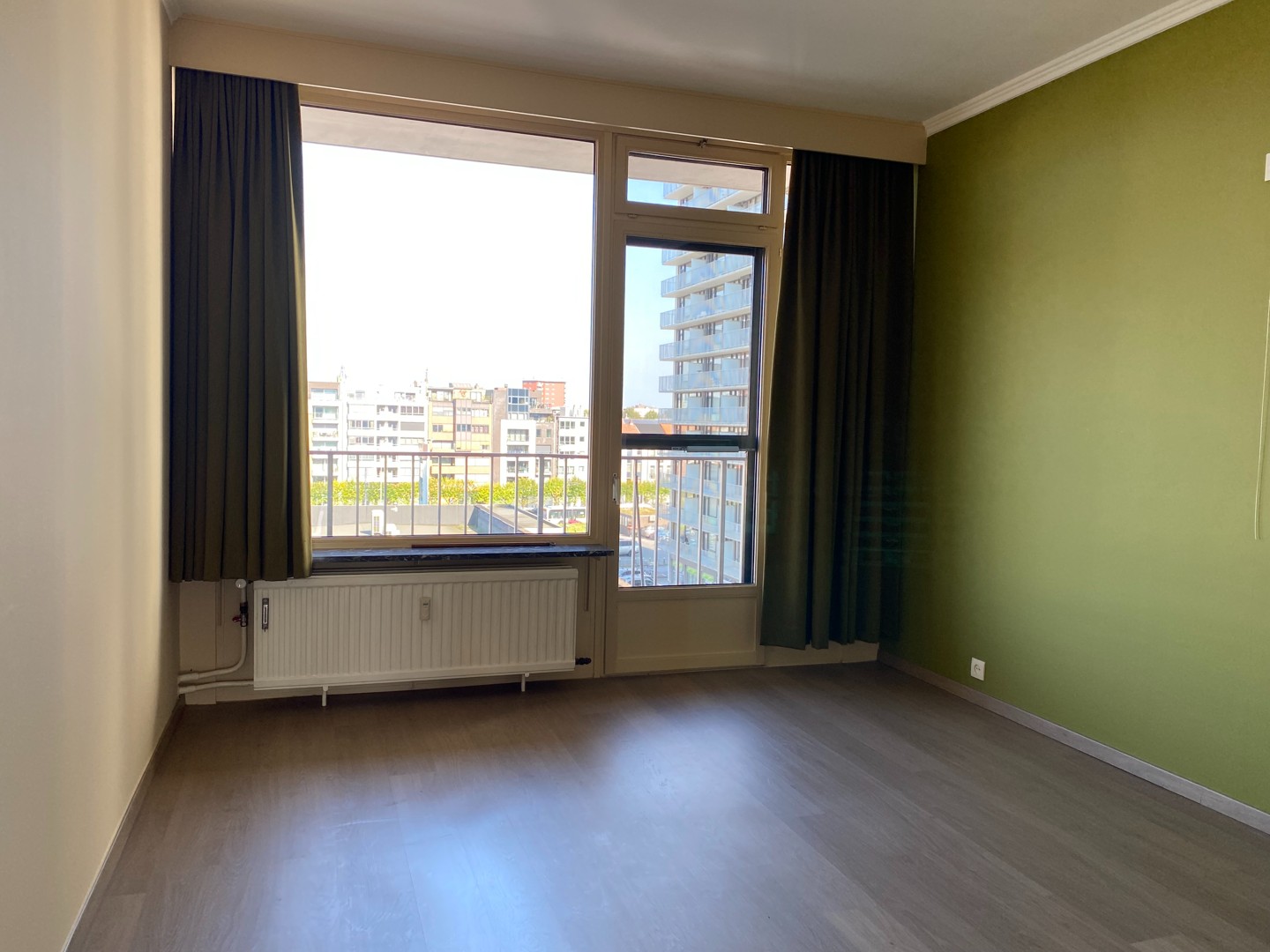 Ruim authentiek appartement met 2 slaapkamers en garage in Gent - foto 4