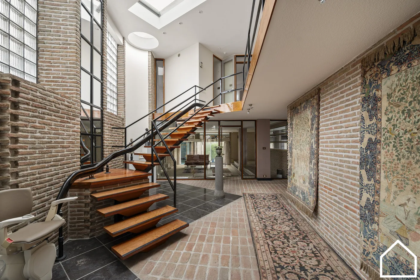 UITZONDERLIJKE WONING MET LOODS, 4 SLPKS, PRAKTIJKRUIMTE EN BINNENZWEMBAD IN HARTJE MOORSLEDE - foto 5