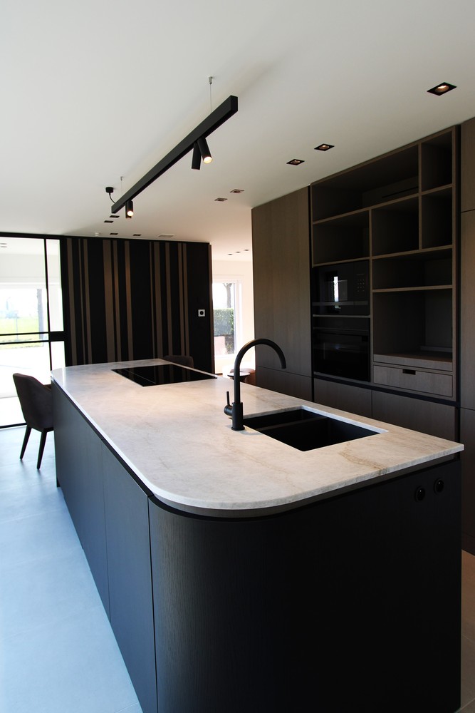 Damme, vlakbij Moerkerke Tot in de puntjes LUXUEUS  gerenoveerde ENERGIEZUINIGE open bebouwing , alles op het gelijkvloers - foto 5