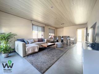 In deze nieuwe wijk genaamd 'Houtstuk' vindt u deze recente koppelwoning.Deze woning werd gebouwd met kwalitatieve en duurzame materialen. De...