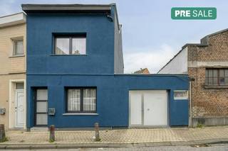 In de Borghtstraat 155 te Vilvoorde bevindt zich deze gerenoveerde woning/ duplex met 3 slaapkamers. De woning kent een ideale ligging met...