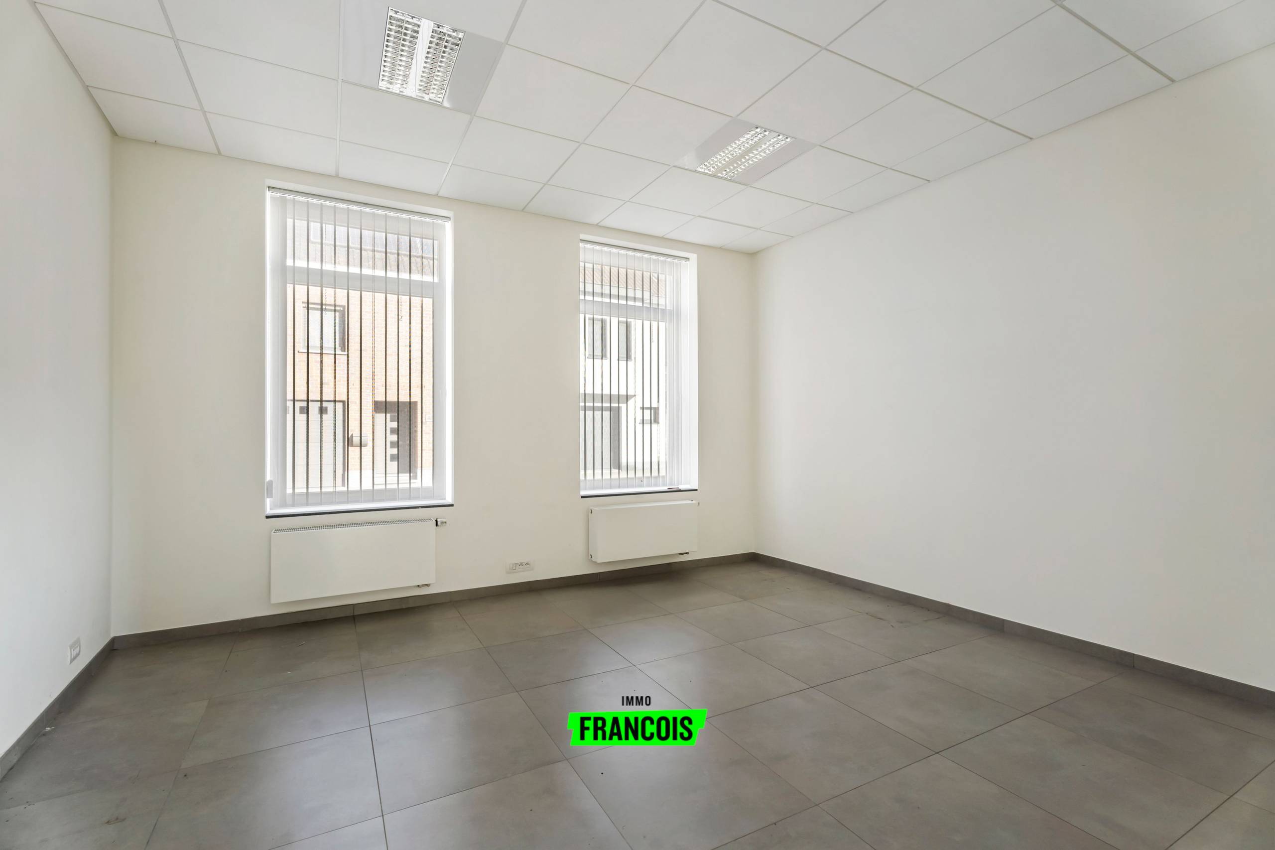 Commercial à louer à Zonnebeke - photo 4
