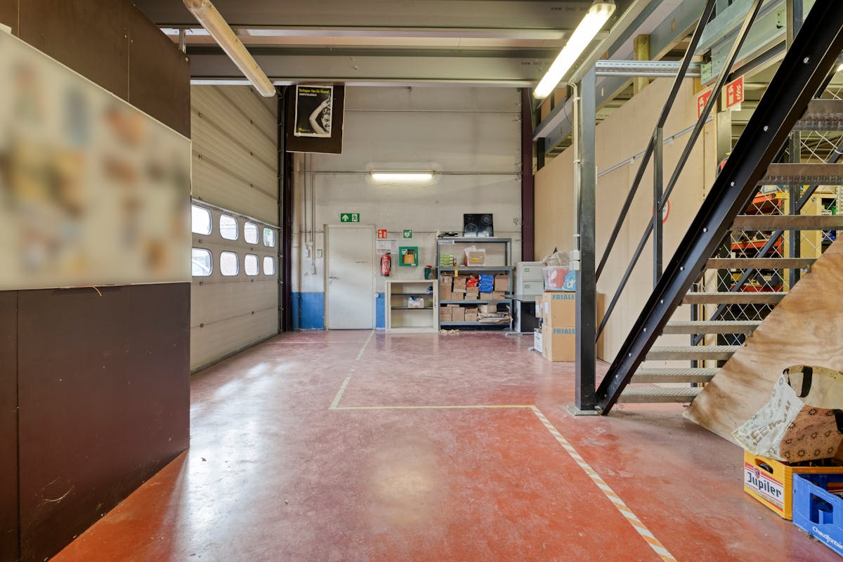 Entrepôt (487 m²) avec bureau à vendre à Moerbeke-Waas - photo 2