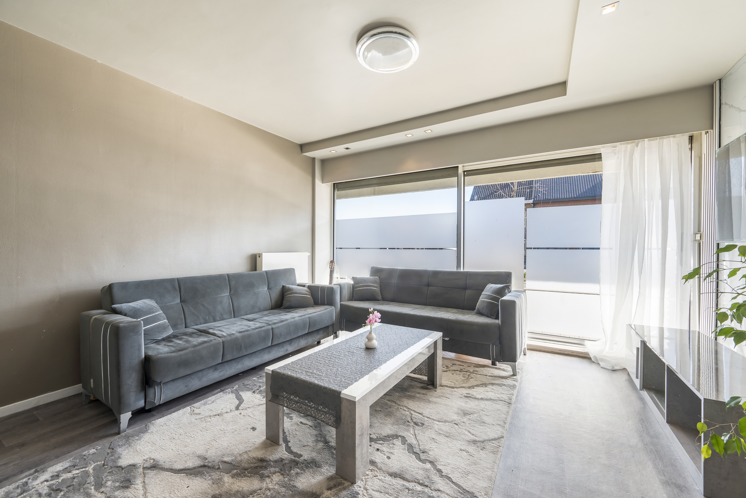 Gelijkvloers appartement met 2 slaapkamers in Beveren - foto 3