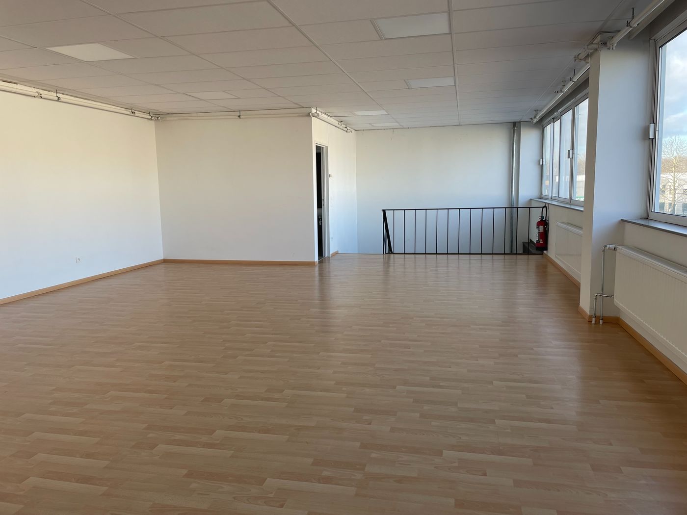 182 m² instapklaar kantoor nabij bedrijvige Leuvensesteenweg - foto 3