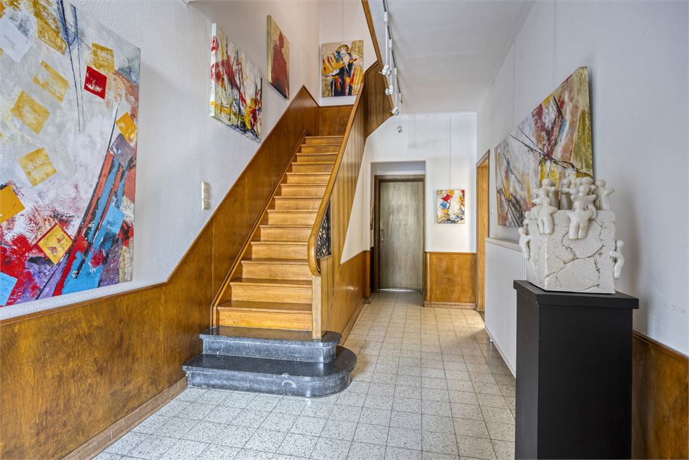 Uniek herenhuis met atelier en ruime bewoonbare oppervlakte in hartje Tongeren - foto 4