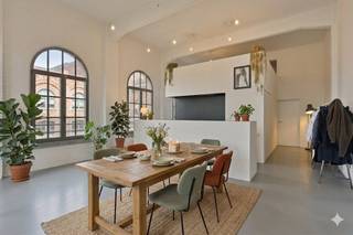 PRE-SALE on 28/04/2026 between 5 pm and 7 pm.In the famous and iconic Ruysbroeck Mills, a beautiful characterful loft of ± 106 m², on the 4th...