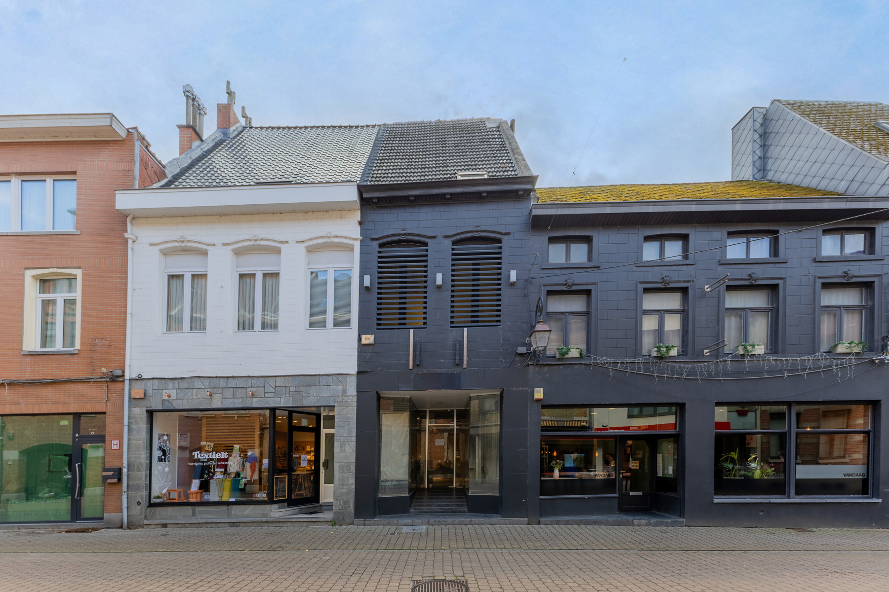 Gunstig gelegen handelswoning in het centrum van Halle - foto 2