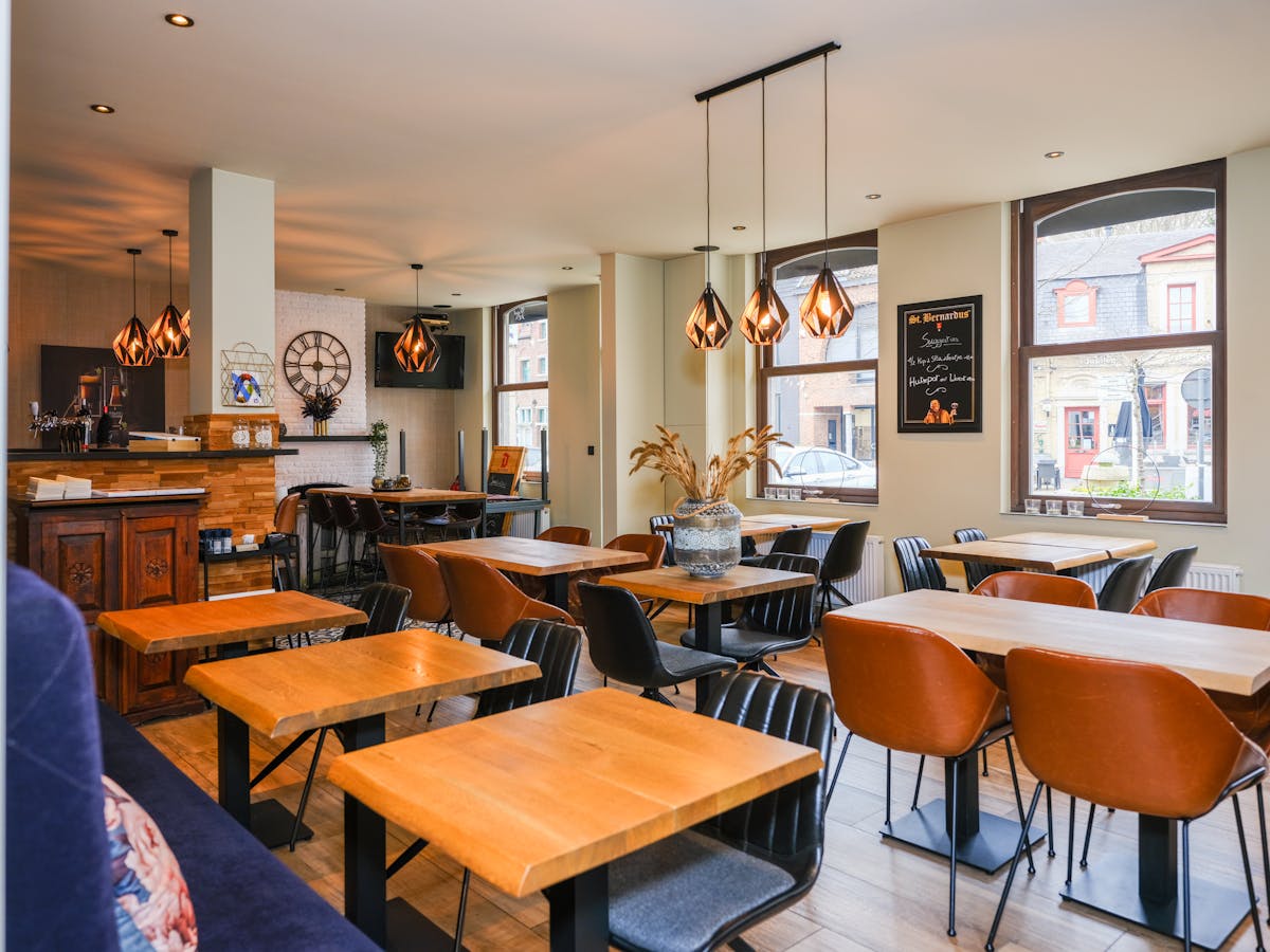 Horecapand met appartement te koop in Dadizele - foto 2