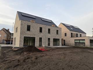 Exclusieve nieuwbouwwoning in Lille centrum – High-end wonen op maat!In dit prachtige nieuwbouwproject bieden we, in samenwerking met Lentedorp, deze...