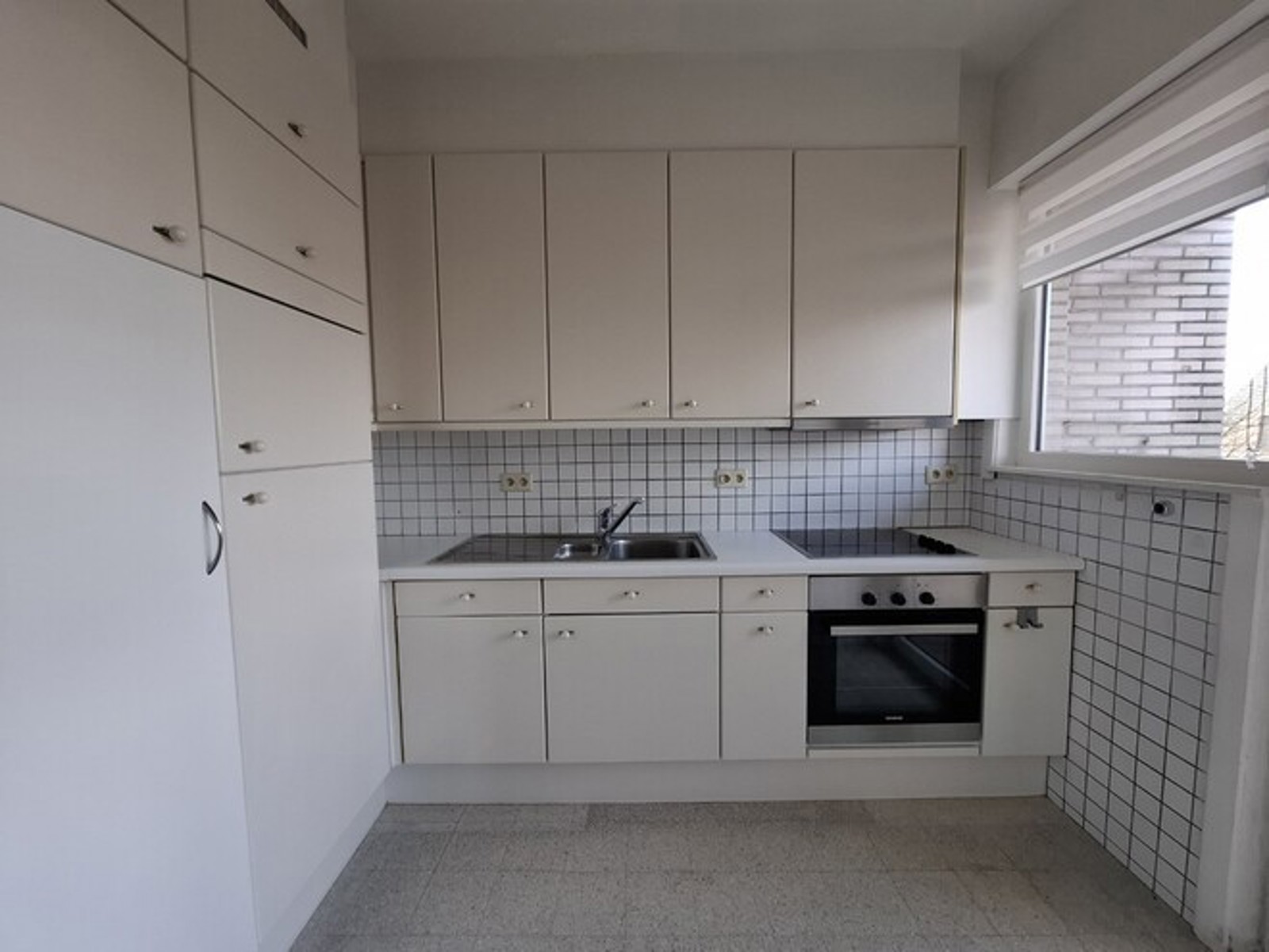 Gelijkvloers Appartement Met Tuin Te Huur! - foto 5