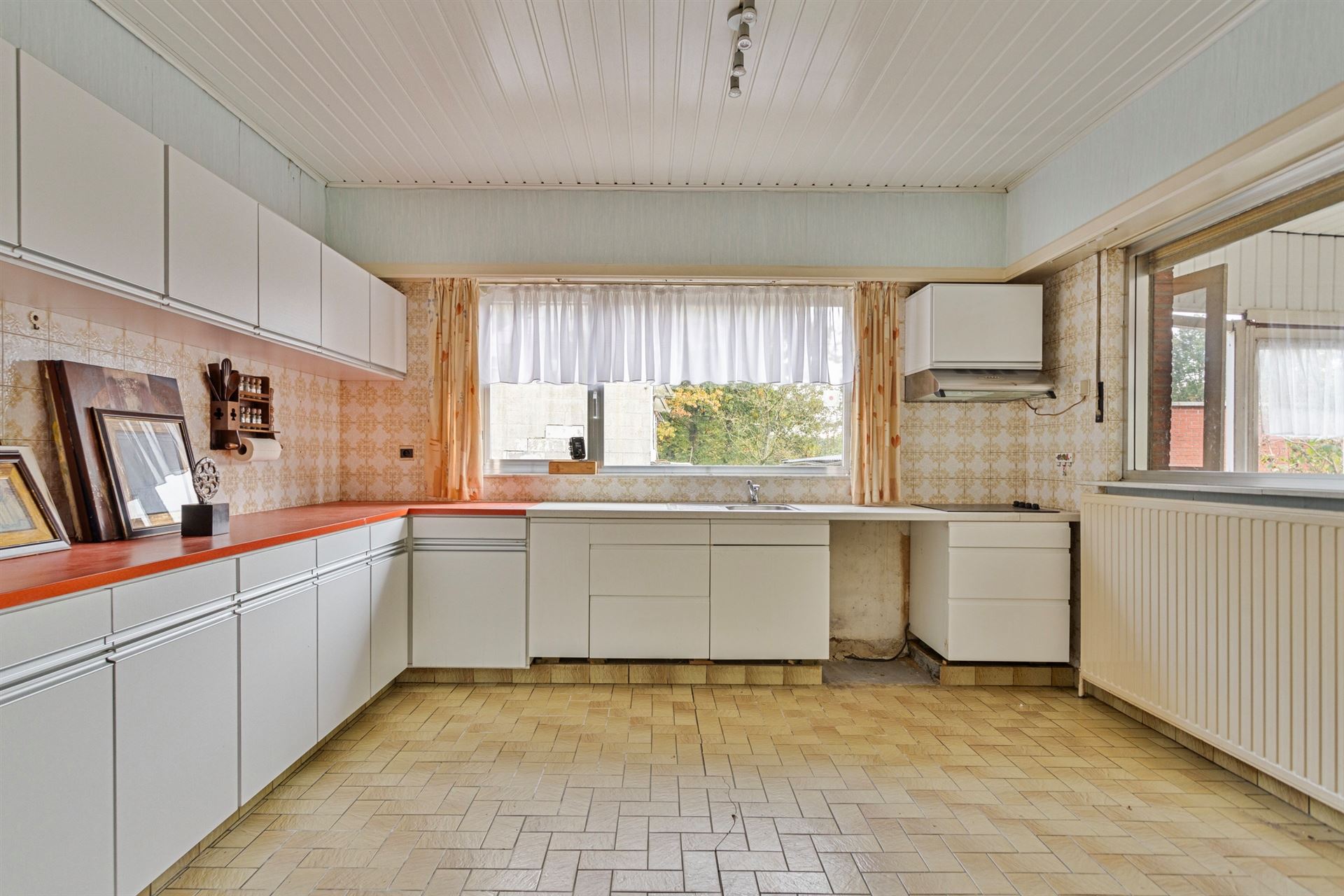 Te renoveren woning met 4 à 5 slaapkamers op 3.990 m²! - foto 4