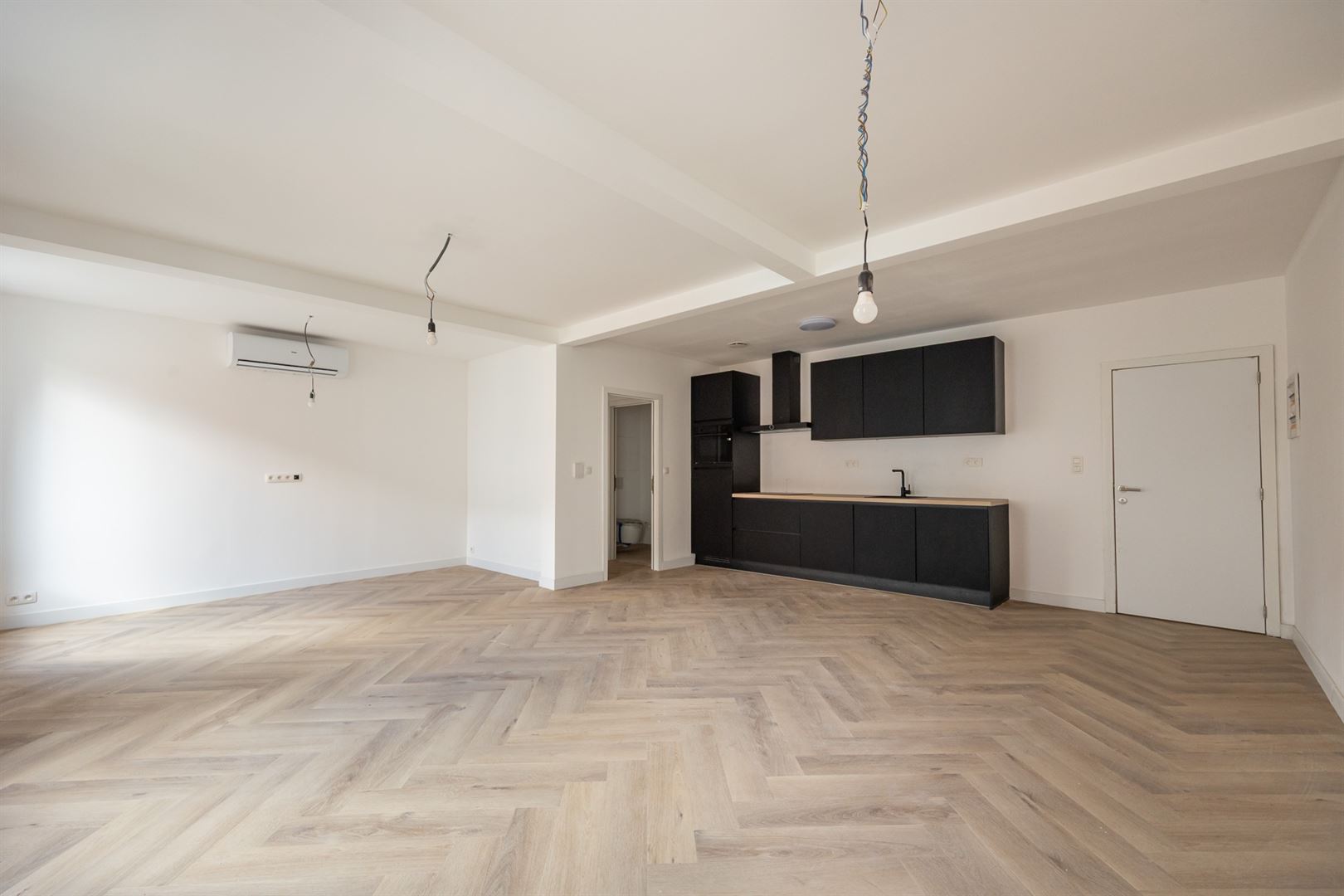 Lichtrijk renovatie appartement met 1 slaapkamer - foto 4