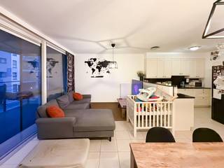 <p><span>Energiezuinig appartement op het 1ste verdiep met lift.</span></p><p><span>Indeling: inkomhal , woonkamer met open ingerichte keuken, berging &amp; wc.</span></p><p><span>2 slaapkamers, badkamer met douche, terras, kelder en overdekte staanplaats.</span></p><p><span>Maandelijkse lasten 100€ (incl. voorschot water ). </span></p><p><span>Vrij vanaf 28/02/2026.</span></p><p><span> </span></p>