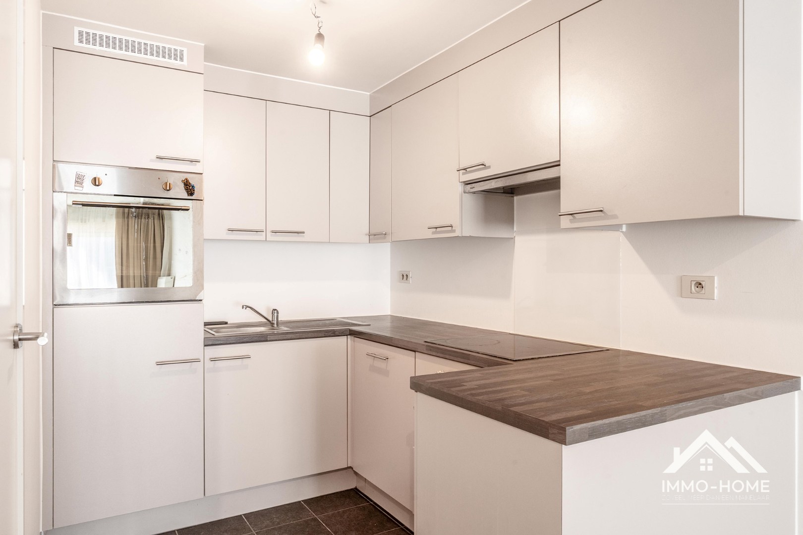 INSTAPKLAAR GELIJKVLOERS APPARTEMENT MET 2 SLAAPKAMERS - foto 5