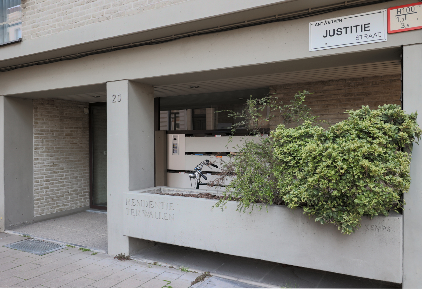 Ruim 3-slaapkamer appartement met terras op toplocatie  - foto 2