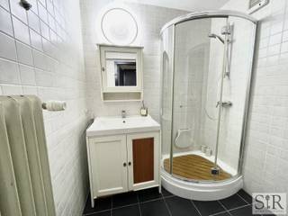 Ruim appartement op de eerste verdieping gelegen op topligging in de Mechelse binnenstad. Groentewinkel, superette, horeca-gelegenheden en...