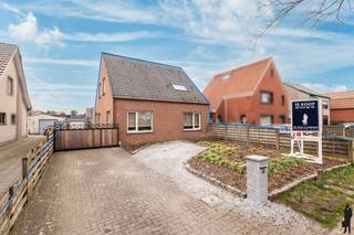 Lichtrijke woning met 4 slpk. in het centrum van Meerle gelegen.KIJKDAG ZATERDAG 21/03 – bezoek enkel mogelijk op afspraak. Plan uw bezoek via 03 314...