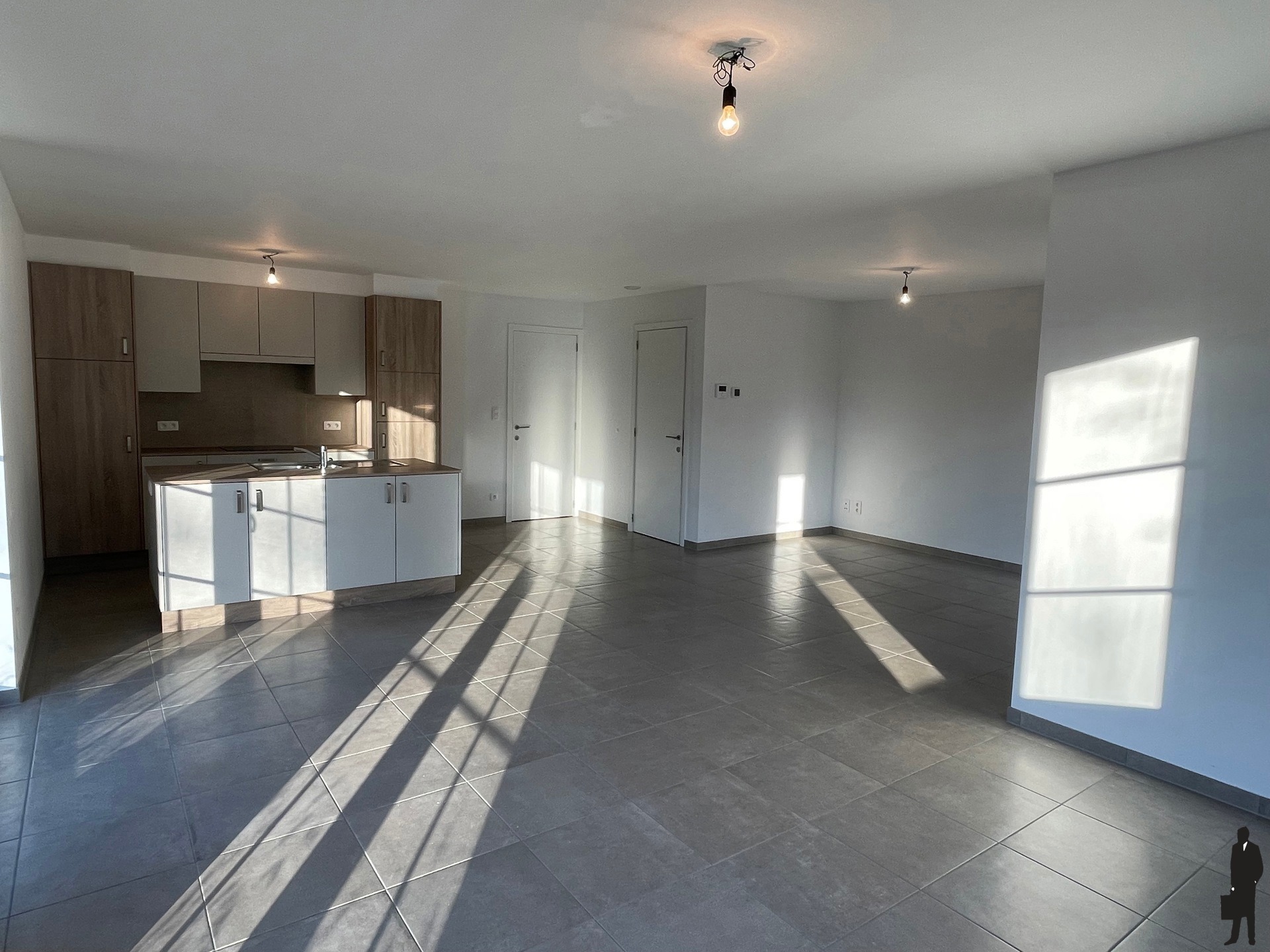 Gelijkvloers appartement met ondergrondse autostaanplaats - foto 4