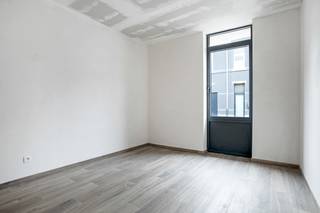 Dit eigentijdse project, gelegen pal in het centrum van Turnhout, omvat 2 appartementen. Het biedt een unieke combinatie van...