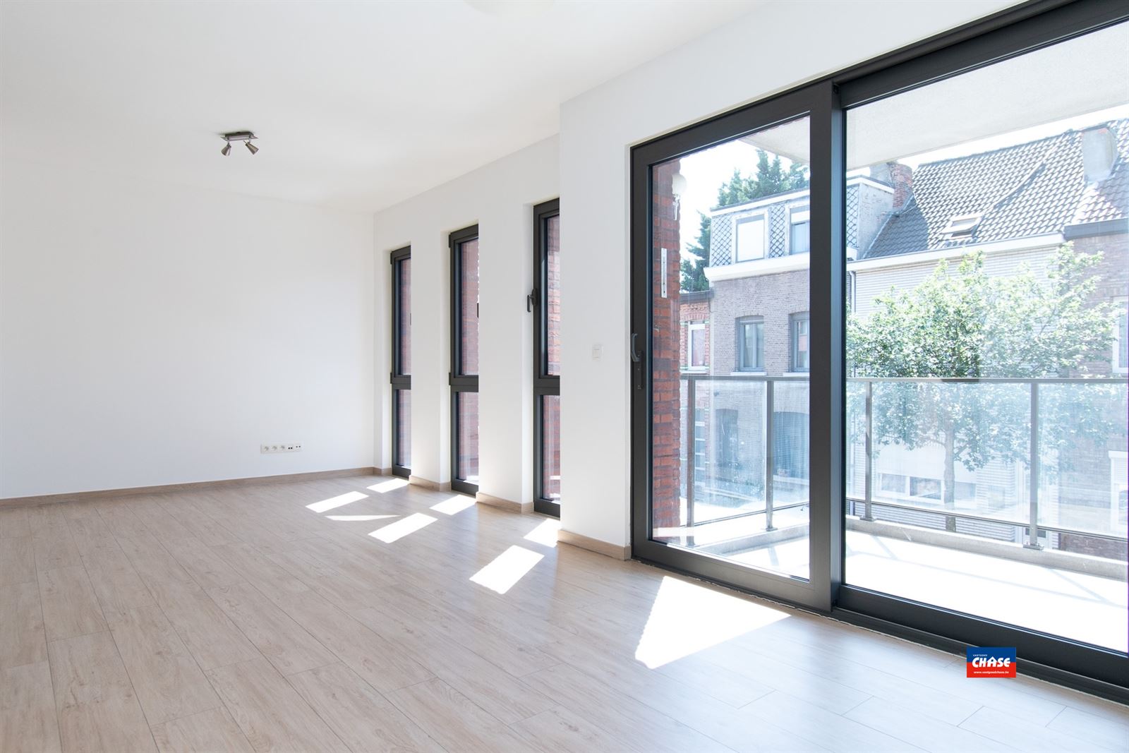 Recent appartement met terras - foto 2