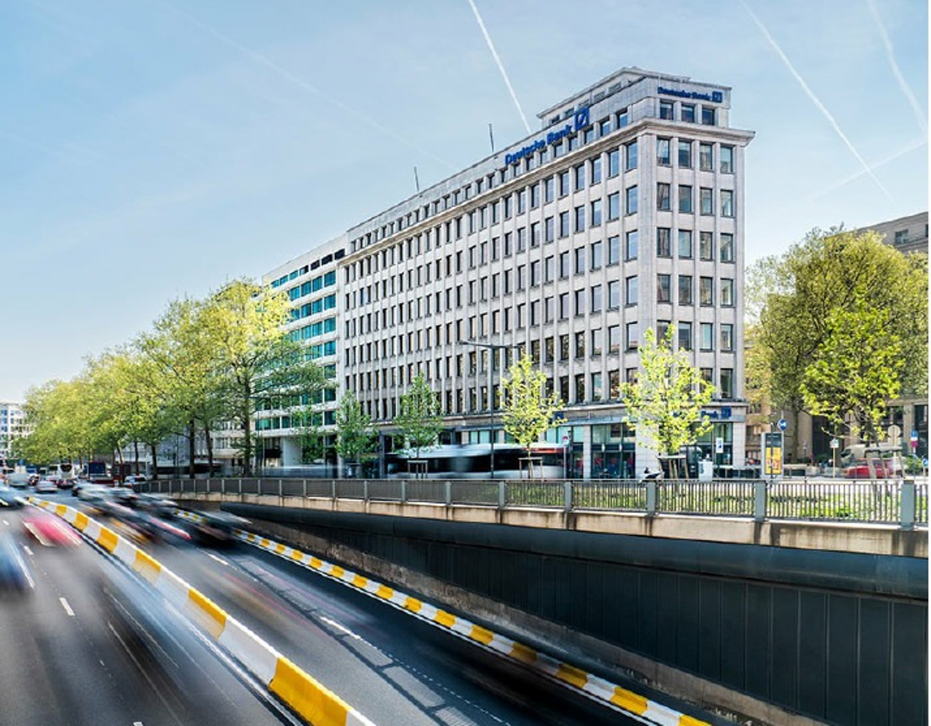 Gerenoveerde kantoren aan de kleine ring van Brussel. - foto 1