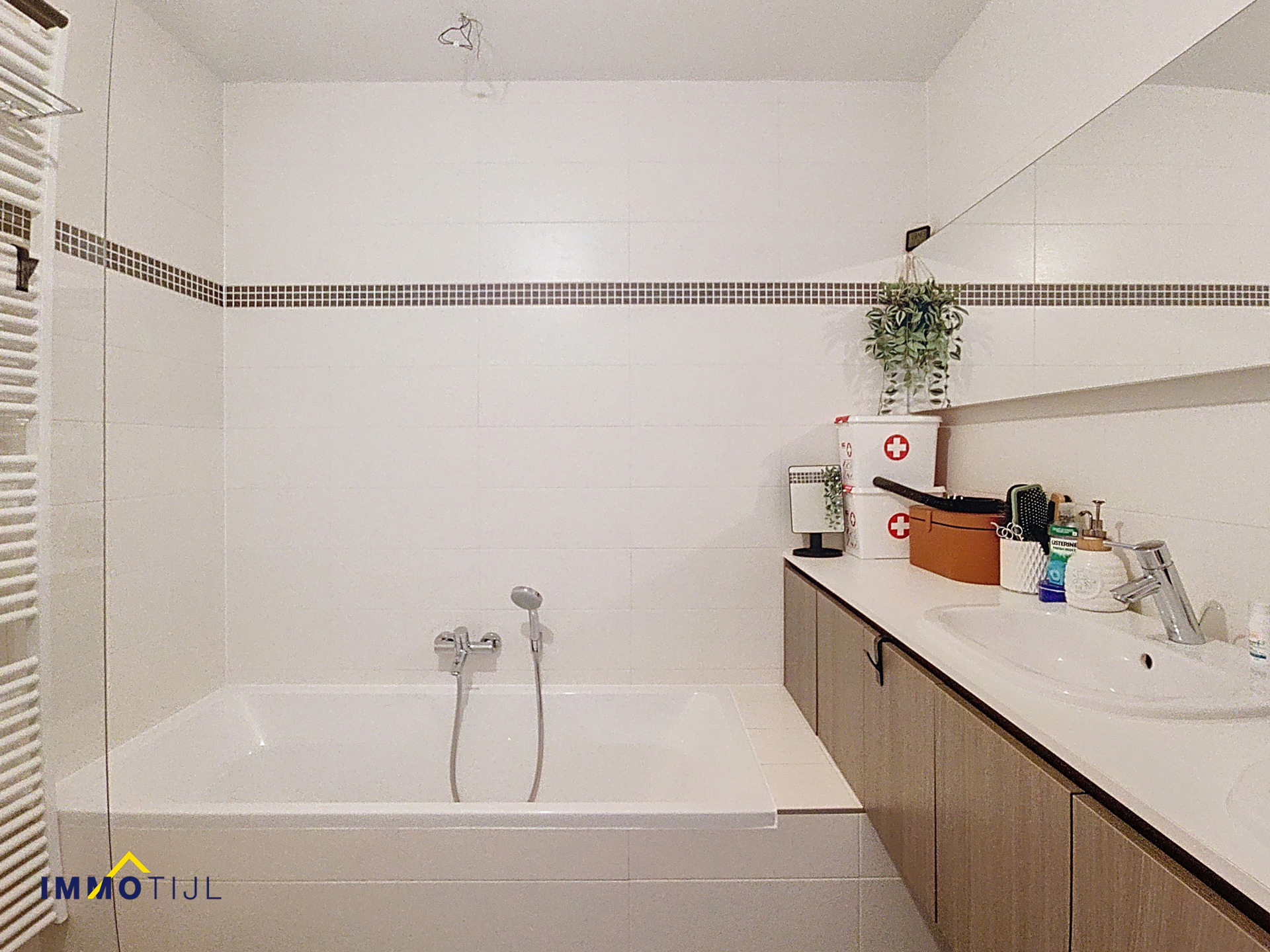 Recent nieuwbouwappartement met terras en garage. - foto 5