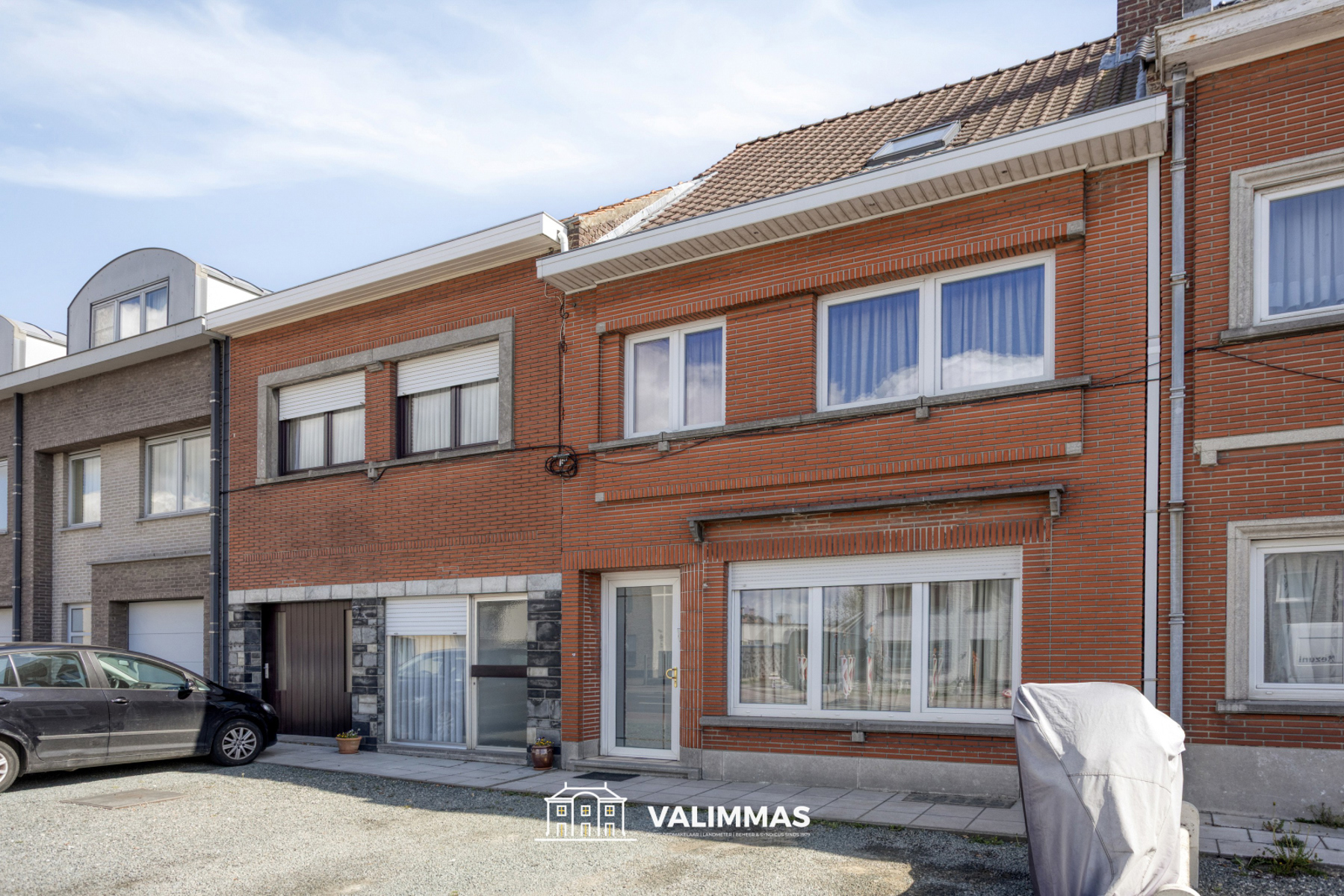 Gerenoveerde, instapklare rijwoning met 2 parkeerplaatsen... - foto 3